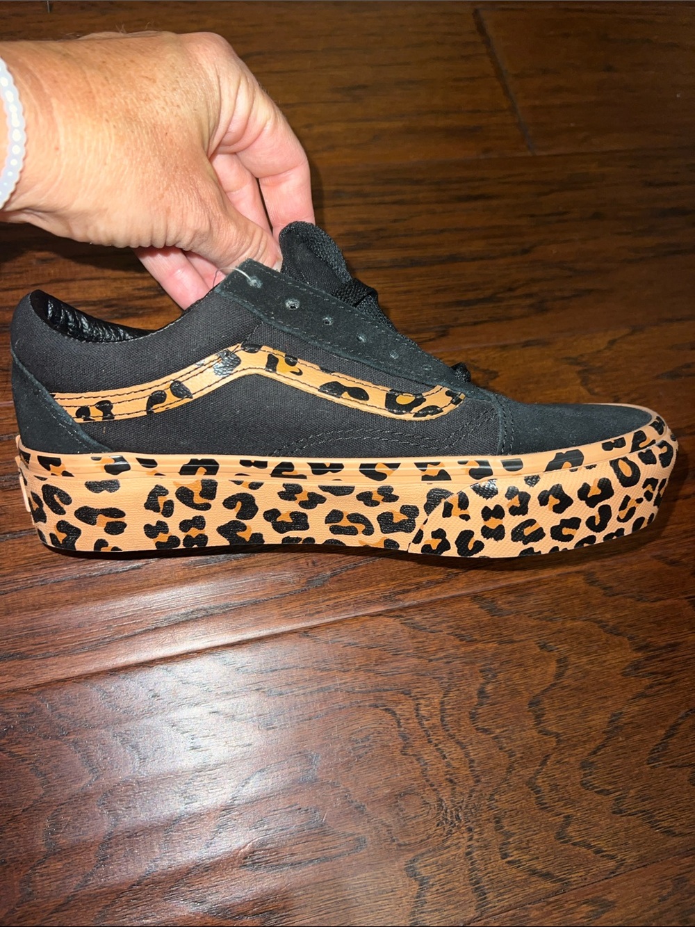 NWOT Leopard Old Skool VANS!! Black Suede Skate Shoes with Leopard Sole 5.5M, 7W - Picture 8 of 10